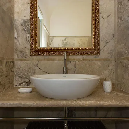 Relais Dei Mercanti And Bed & Breakfast Pisa